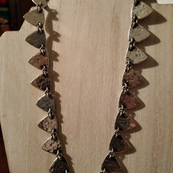 Lucky brand 18" hammered silver arrowhead style - Picture 2 of 3